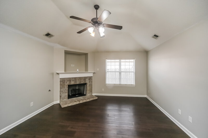 1,840/Mo, 1719 Brentford Cv Cordova, TN 38016 Living Room View