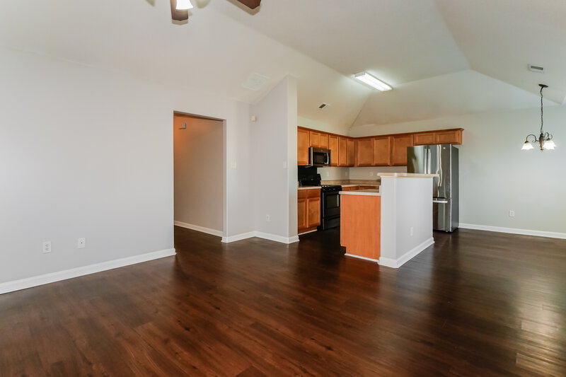 1,635/Mo, 1719 Brentford Cv Cordova, TN 38016 Living Room View 2
