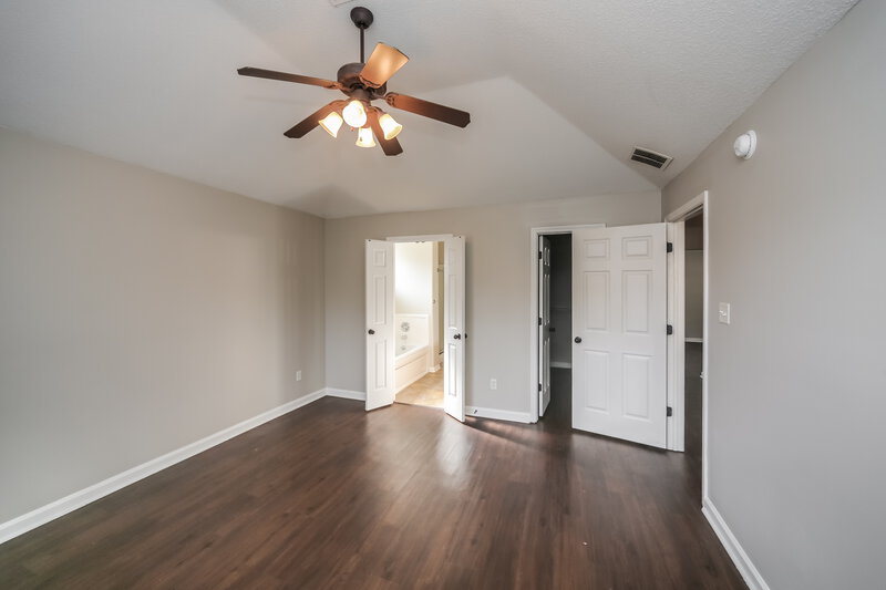 1,840/Mo, 1719 Brentford Cv Cordova, TN 38016 Main Bedroom View 2