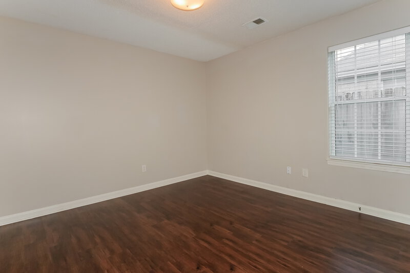 1,635/Mo, 1719 Brentford Cv Cordova, TN 38016 Bedroom View 3