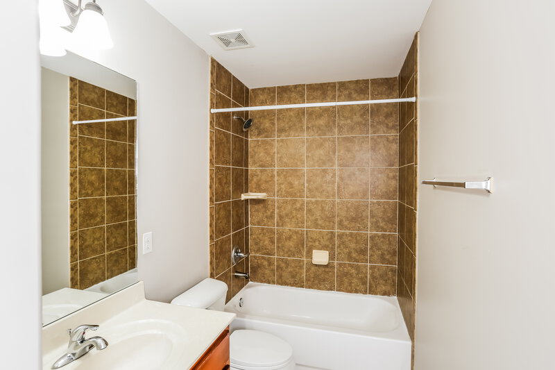 2,225/Mo, 6197 Vera Ln Olive Branch, MS 38654 Bathroom View