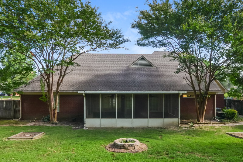 2,245/Mo, 2382 Bethany Dr Southaven, MS 38672 Rear View