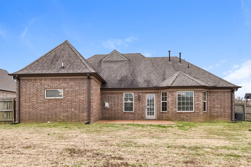 2,000/Mo, 2638 S Cherry Cv Southaven, MS 38672 Rear View