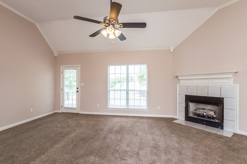 1,945/Mo, 2490 Heather Rdg Southaven, MS 38672 Living Room View