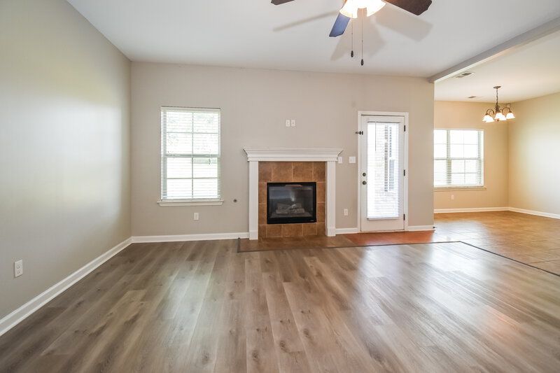 2,430/Mo, 6092 Vera Ln Olive Branch, MS 38654 Living Room View