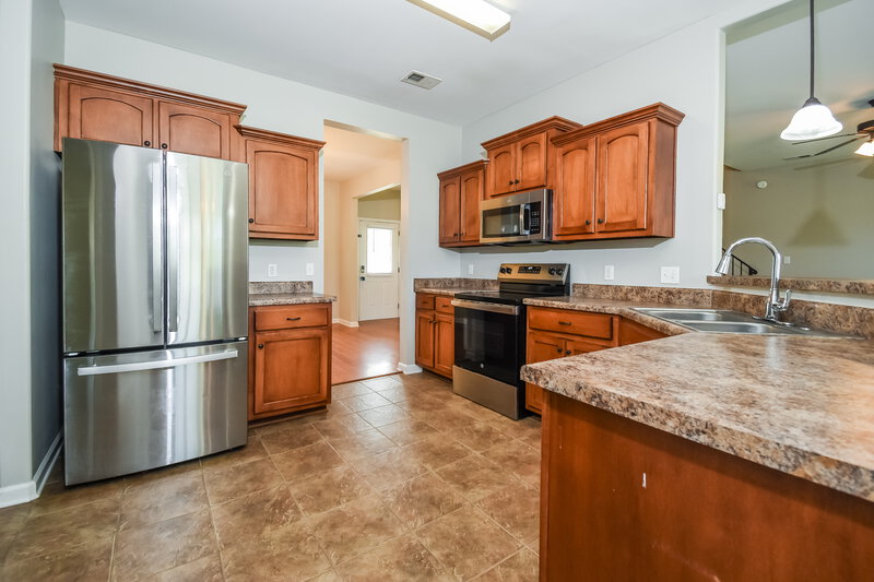 2,430/Mo, 6092 Vera Ln Olive Branch, MS 38654 Kitchen View 2