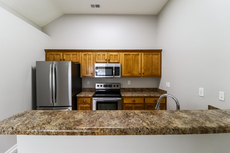 2,480/Mo, 8958 Settlers Path Olive Branch, MS 38654 Kitchen View 2
