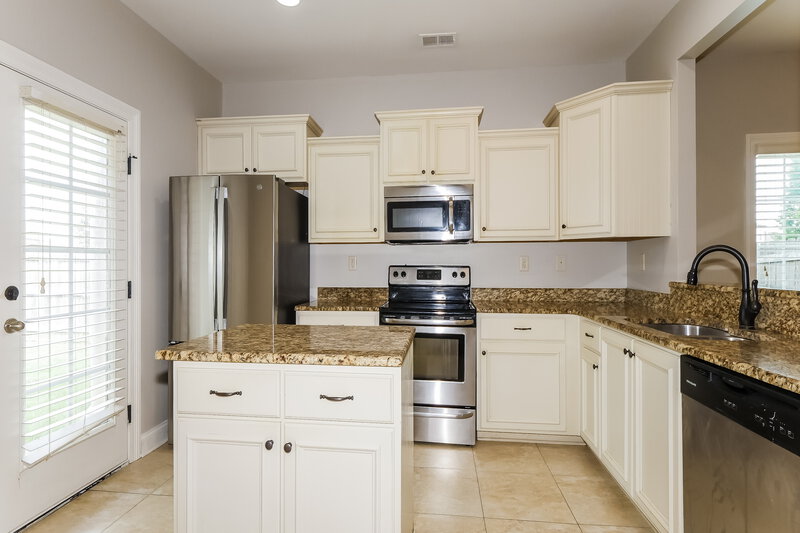 2,325/Mo, 4694 W Dublin Olive Branch, MS 38654 Kitchen View