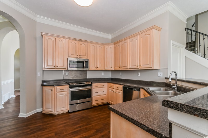 2,270/Mo, 6373 Braybourne Pl Olive Branch, MS 38654 Kitchen View