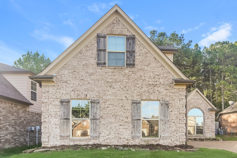 2,275/Mo, 5798 Bedford Loop W Southaven, MS 38672 External View