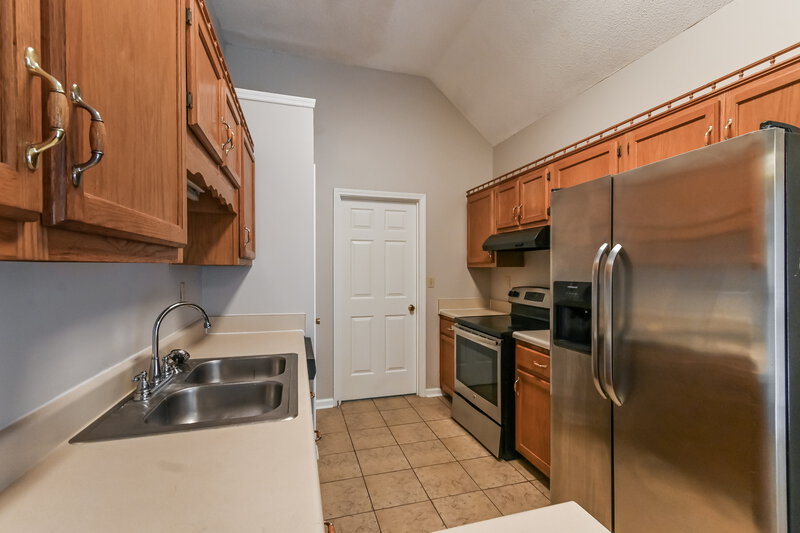 1,645/Mo, 7650 Davis Pkwy Southaven, MS 38671 Kitchen View 2