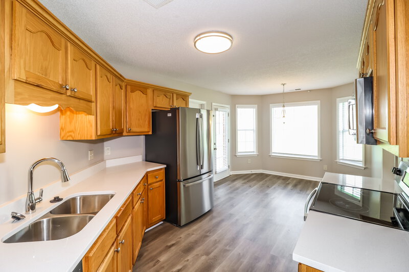 1,820/Mo, 1052 Mossy Knoll Dr Cordova, TN 38018 Kitchen View 2