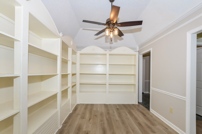 2,000/Mo, 6641 Bright Star Ln Bartlett, TN 38134 Dining Room View 2