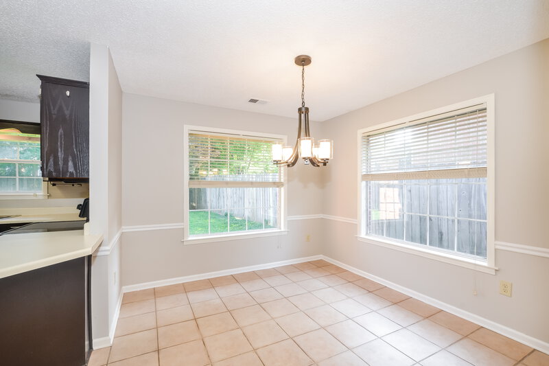 2,000/Mo, 6641 Bright Star Ln Bartlett, TN 38134 Breakfast Nook View