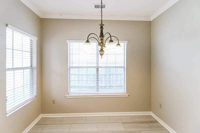 2,065/Mo, 13080 Oxbourne N Olive Branch, MS 38654 Dining Room View