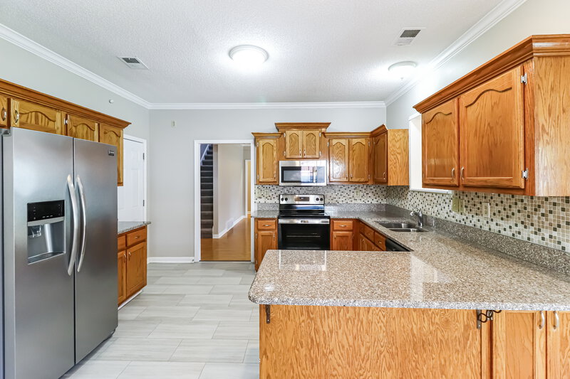 2,065/Mo, 13080 Oxbourne N Olive Branch, MS 38654 Kitchen View 2