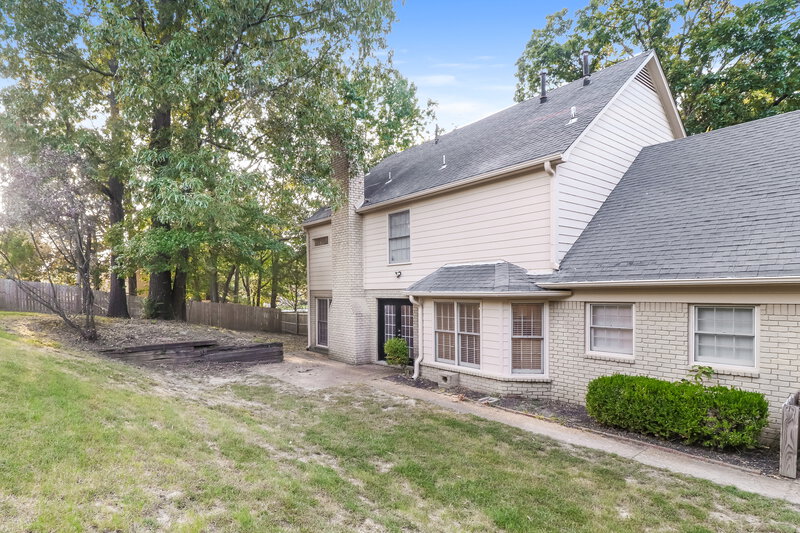 2,980/Mo, 225 Richards Way Dr Cordova, TN 38018 Rear View