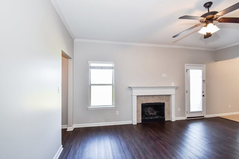 2,625/Mo, 95 Cypress Point Rd Oakland, TN 38060 Living Room View