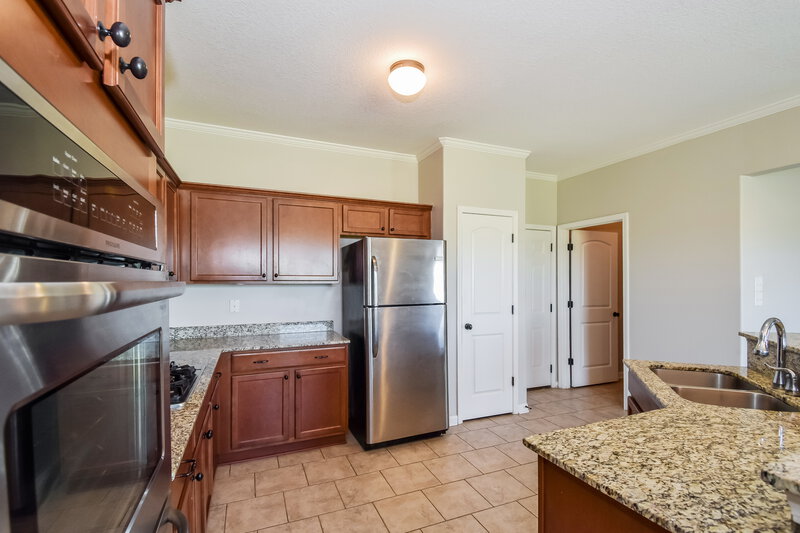 2,625/Mo, 95 Cypress Point Rd Oakland, TN 38060 Kitchen View 2