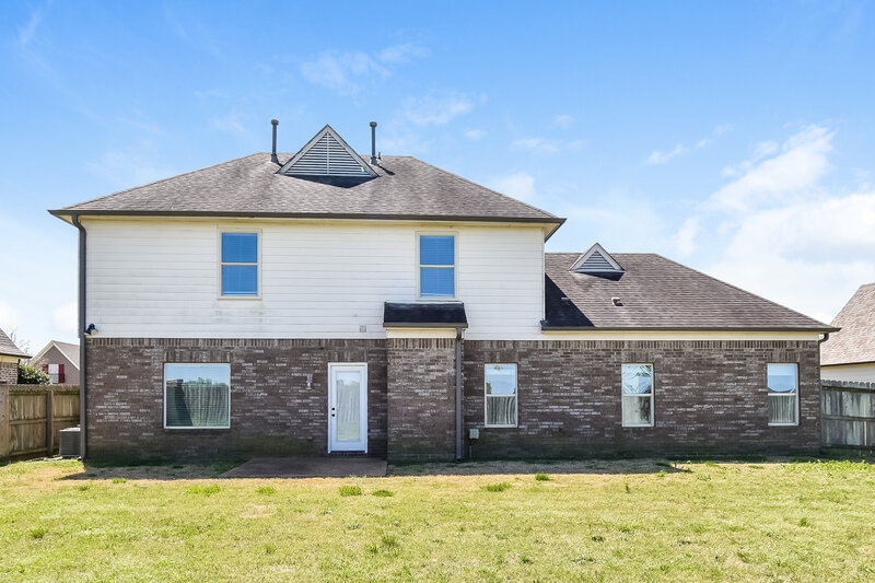 2,625/Mo, 95 Cypress Point Rd Oakland, TN 38060 Rear View
