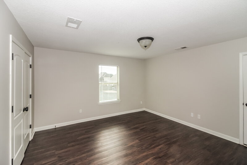 0/Mo, 170 Misty Fields Rd Oakland, TN 38060 Living Room View 2