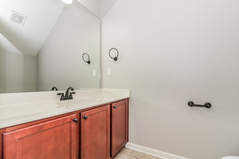 0/Mo, 170 Misty Fields Rd Oakland, TN 38060 Bathroom View 2