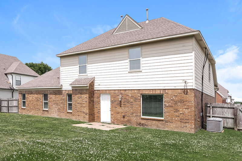 2,120/Mo, 170 Misty Fields Rd Oakland, TN 38060 Rear View