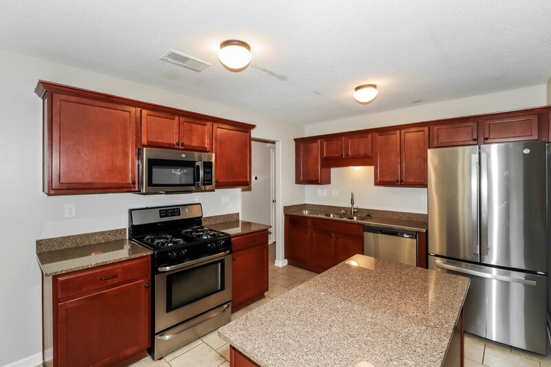 2,770/Mo, 65 Willow Springs Dr Oakland, TN 38060 Kitchen View 2