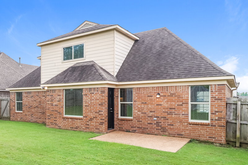 2,770/Mo, 65 Willow Springs Dr Oakland, TN 38060 Rear View