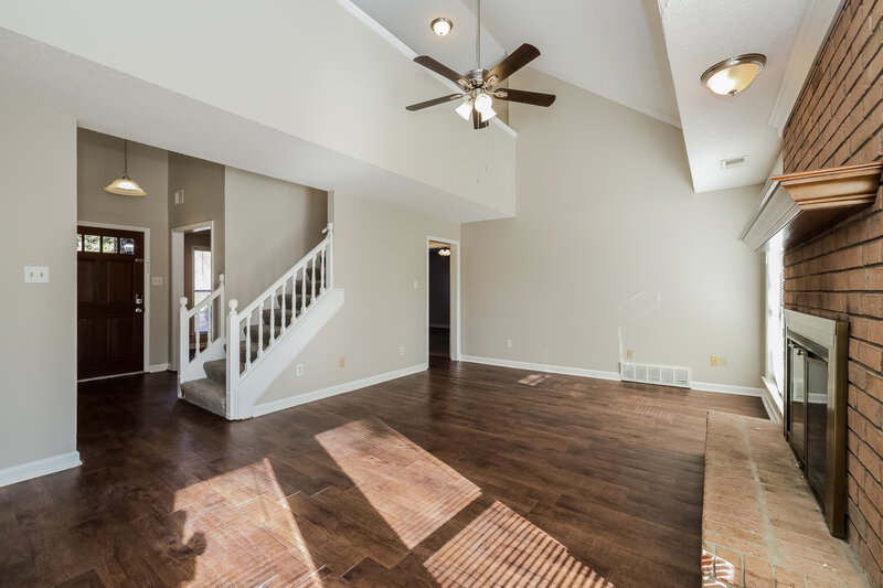 2,800/Mo, 6601 Baird Cv Bartlett, TN 38135 Living Room View 2