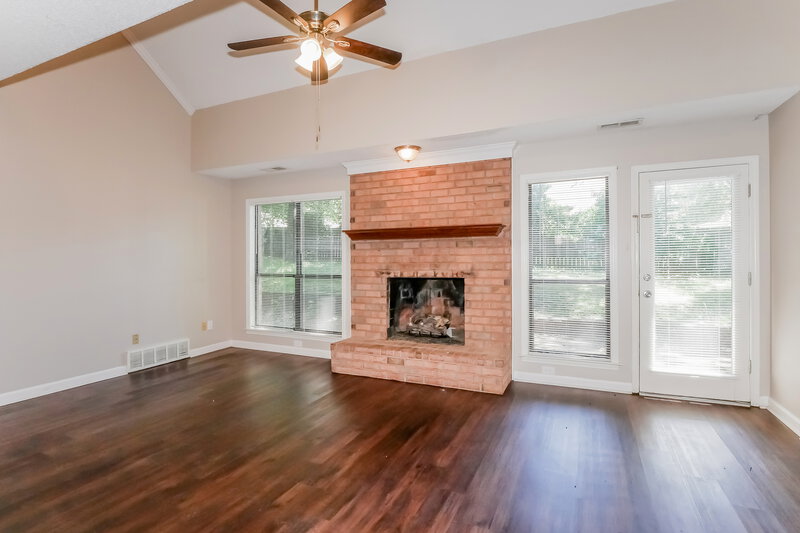 2,270/Mo, 6601 Baird Cv Bartlett, TN 38135 Living Room View 2