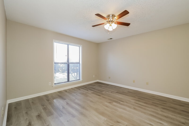 2,800/Mo, 6601 Baird Cv Bartlett, TN 38135 Main Bedroom View