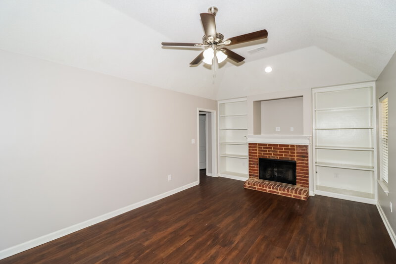 2,220/Mo, 1401 Marhill Cv Cordova, TN 38016 Living Room View 2