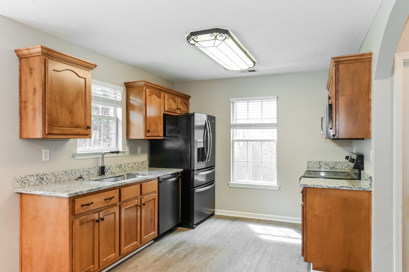 2,230/Mo, 3058 N Wren St Hernando, MS 38632 Kitchen View