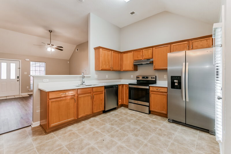 1,855/Mo, 5732 Lancaster Dr Olive Branch, MS 38654 Kitchen View 2