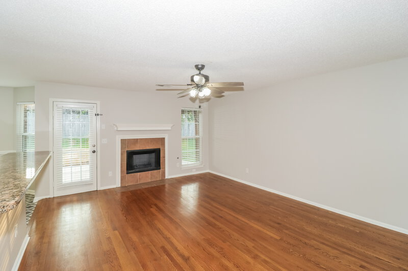 2,075/Mo, 7427 Fox Creek Dr Olive Branch, MS 38654 Living Room View 2