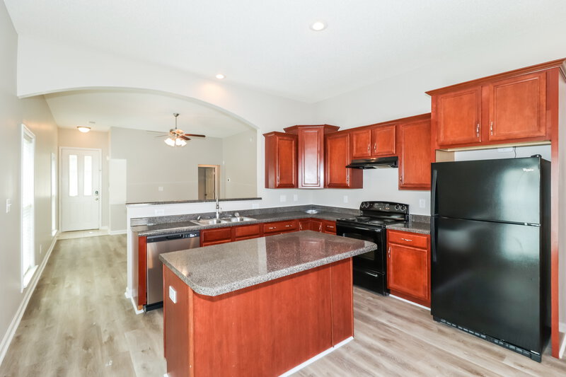 2,310/Mo, 1260 Whitten Rd Memphis, TN 38134 Kitchen View 2