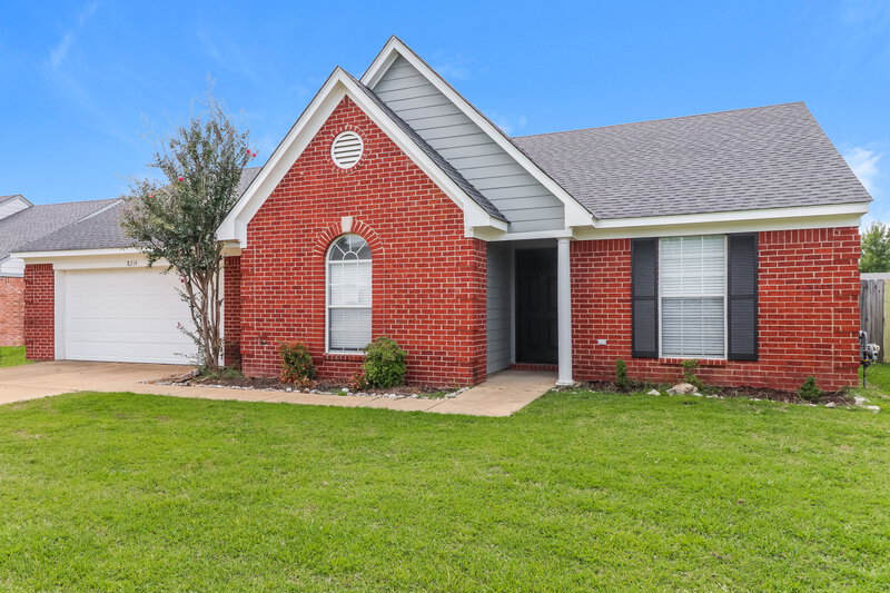 1,730/Mo, 8219 Martin Dr Southaven, MS 38671 Front View