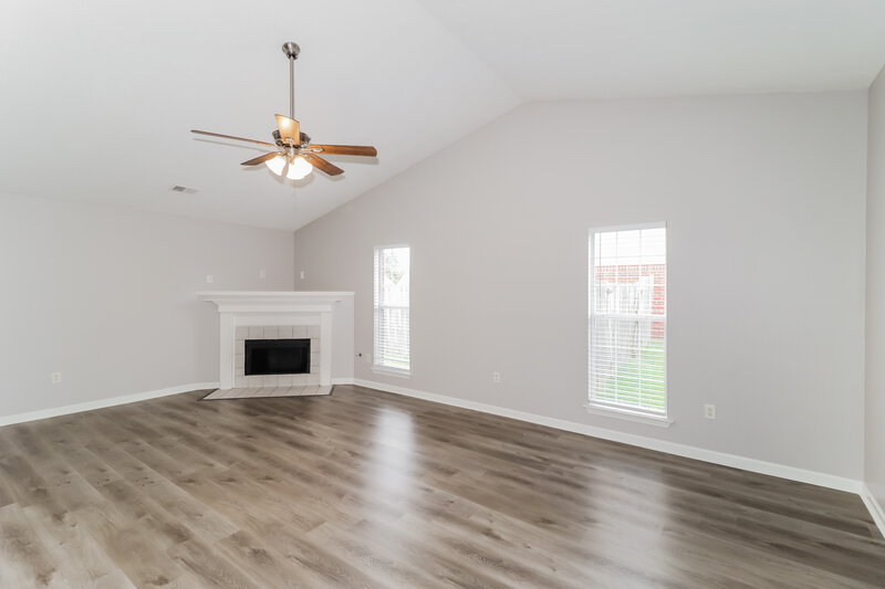 1,730/Mo, 8219 Martin Dr Southaven, MS 38671 Living Room View
