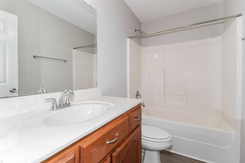 1,730/Mo, 8219 Martin Dr Southaven, MS 38671 Bathroom View