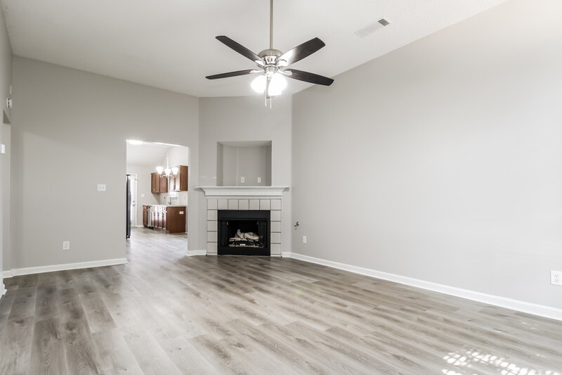 1,585/Mo, 6872 Mikayla Ln Cordova, TN 38018 Living Room View