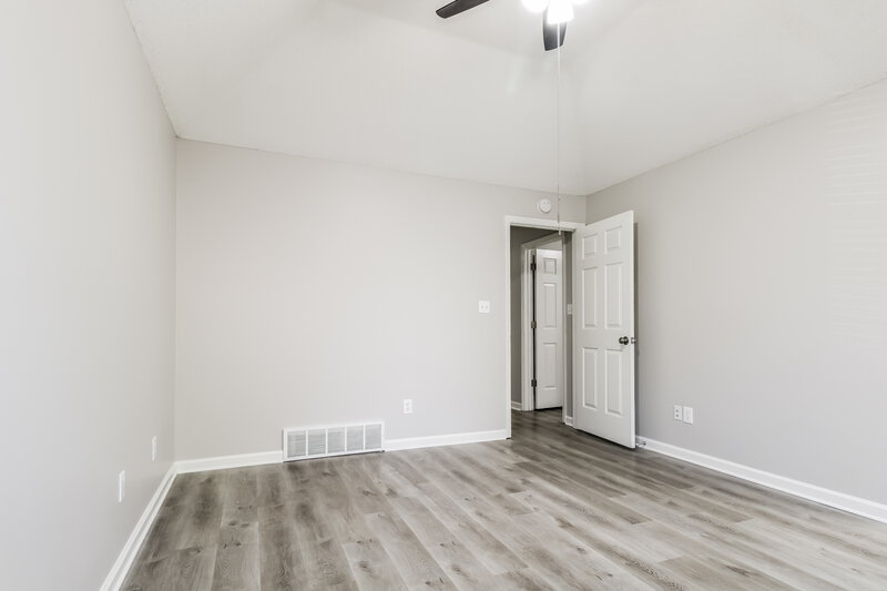 1,585/Mo, 6872 Mikayla Ln Cordova, TN 38018 Main Bedroom View 2