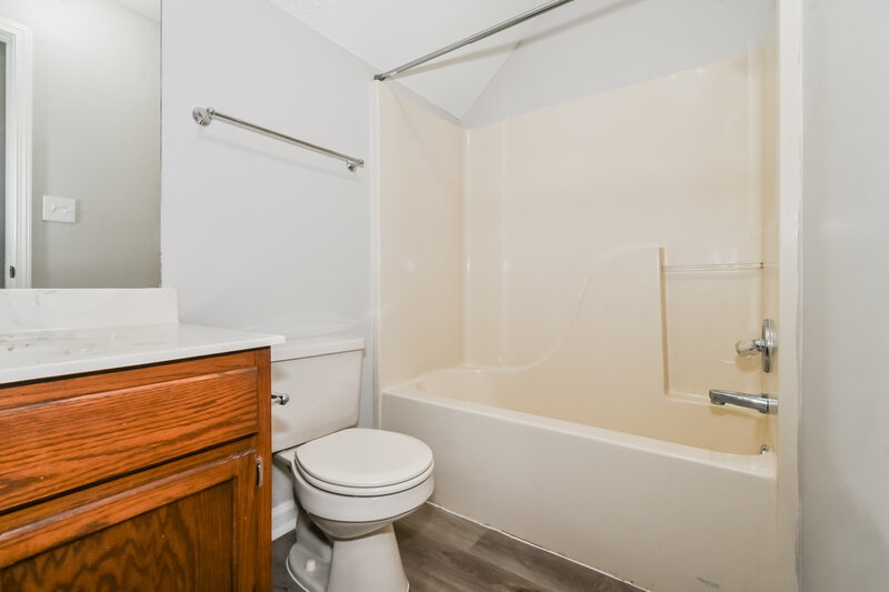 1,655/Mo, 6422 Manchester Dr Horn Lake, MS 38637 Bathroom View