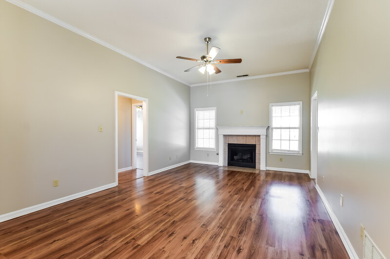 2,530/Mo, 1388 Big Ben N Hernando, MS 38632 Living Room View