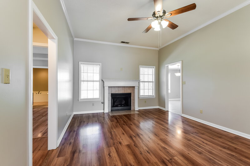 2,530/Mo, 1388 Big Ben N Hernando, MS 38632 Living Room View 2