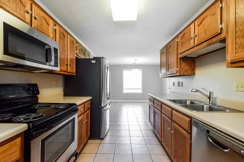 2,530/Mo, 1388 Big Ben N Hernando, MS 38632 Kitchen View