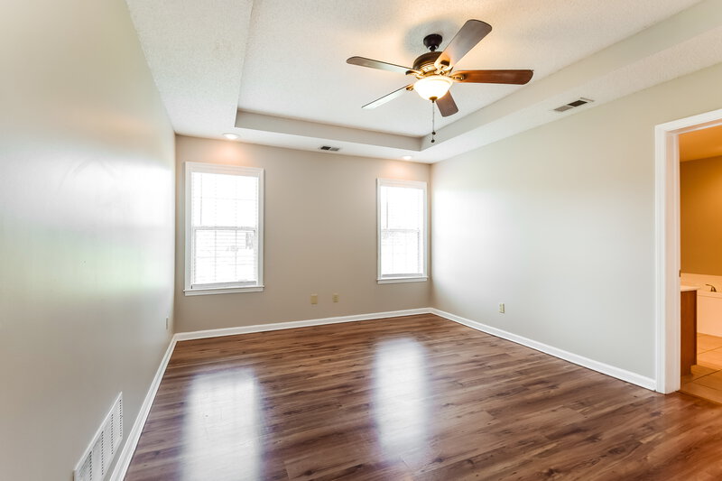 2,530/Mo, 1388 Big Ben N Hernando, MS 38632 Main Bedroom View