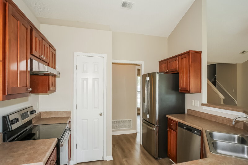 1,860/Mo, 8169 Manhatten Dr Southaven, MS 38671 Kitchen View