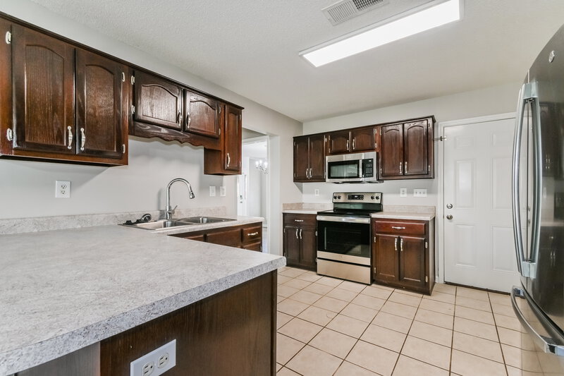 1,995/Mo, 2439 Della St Hernando, MS 38632 Kitchen View