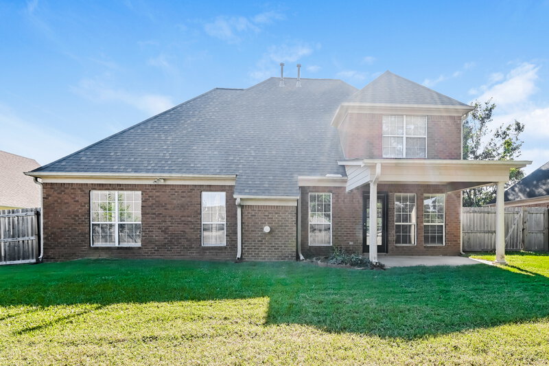 1,995/Mo, 2439 Della St Hernando, MS 38632 Rear View